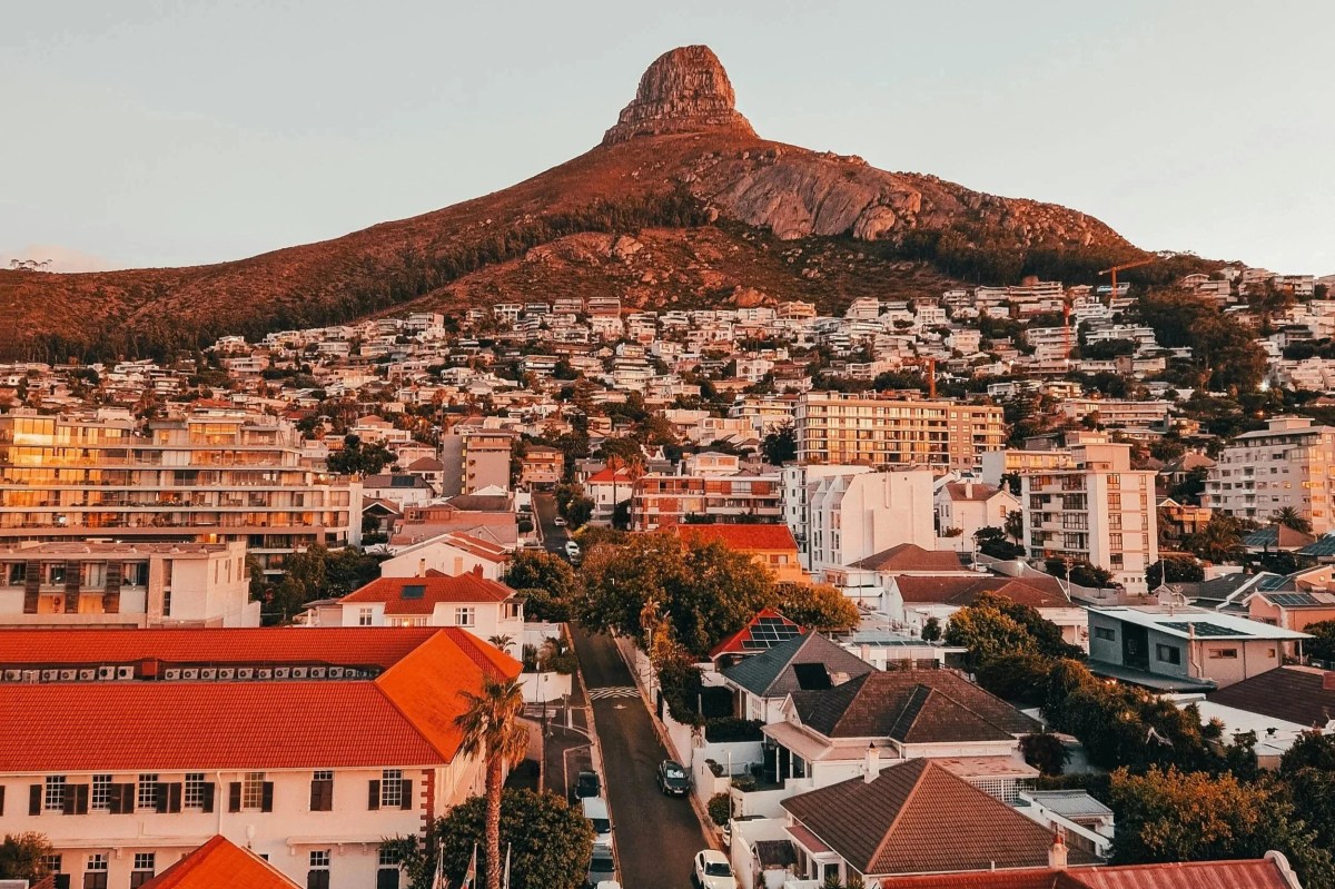 South Africa Study Trip, Aug 8-22 / Apply by&nbsp;3/10